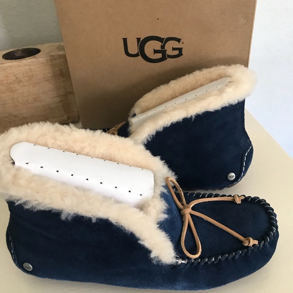 ugg alena midnight